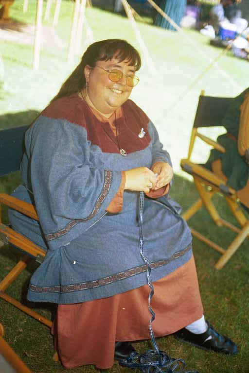 images/1999_17_0001.jpg, Medb Renata