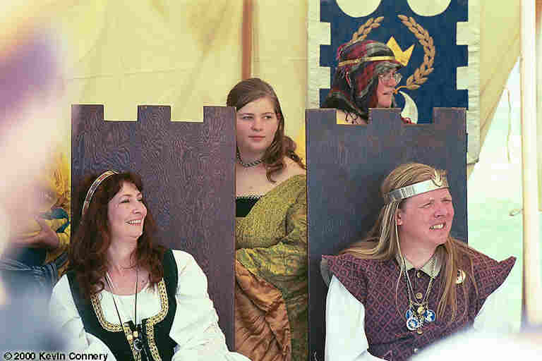 images/2000_09_07.jpg, Aoibheall an Sionnach & Conall mac Seaghain