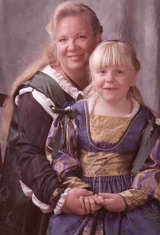 images/2001_13_.23.jpg, Gwendolyn of Amberwood & Meghan