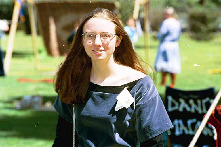 images/2000_17_11a.jpg, 32.8K