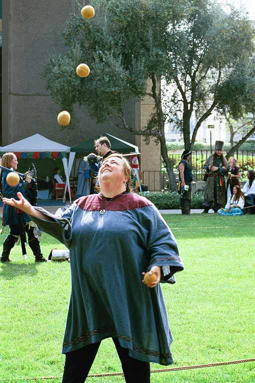 images/2000_21_32.jpg, Medb Renata does 5